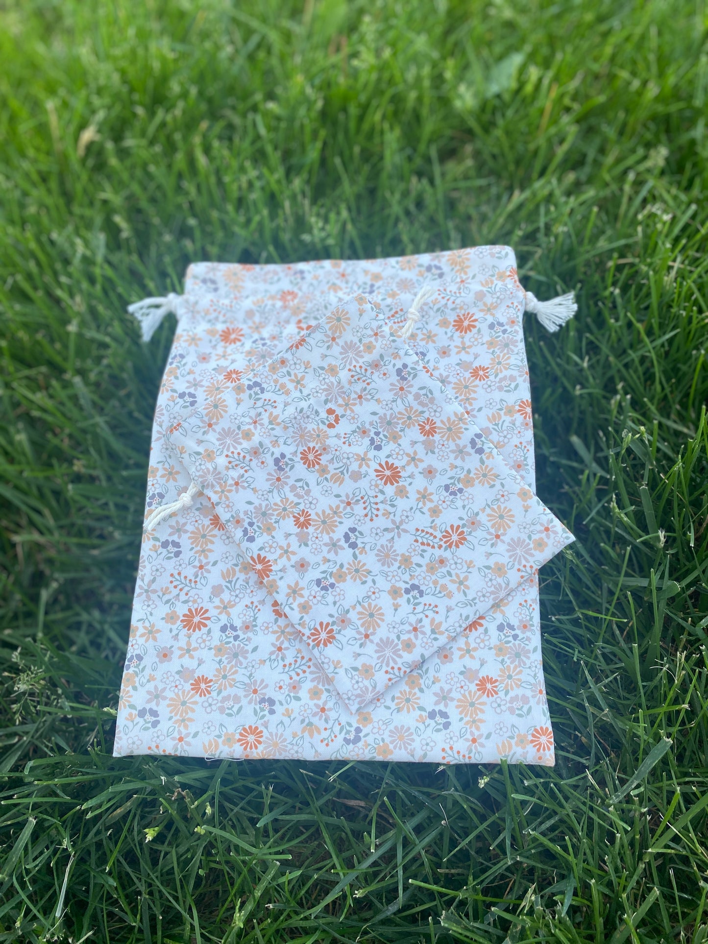 Vintage Floral Drawstring Bag